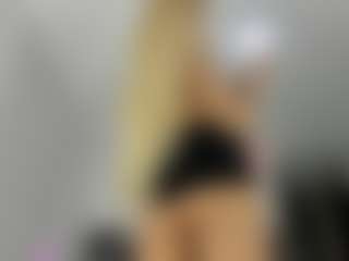 Bella's Live Sex Cam Show