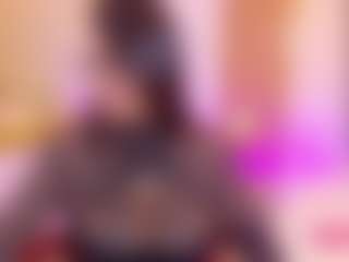 Live cam show with Kendall-Jay - Mature on AdultVida.com