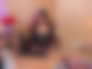 Live cam show with Kendall-Jay - Public MILF on livesexfox.com
