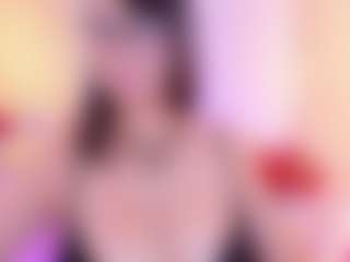 Live cam show with Kendall-Jay - Flirt MILF on CamClone