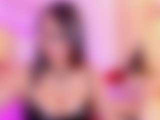 Show de cam en vivo con Kendall-Jay - Public MILF en Camsoda