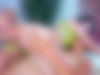 kylie-model's Live Sex Cam Show