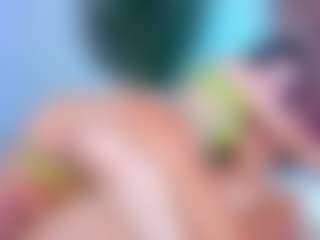 kylie-model's Live Sex Cam Show