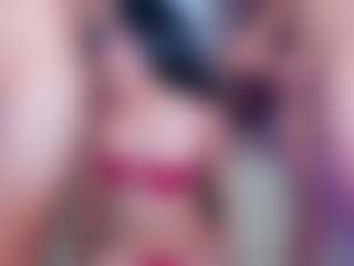 kylie-model's Live Sex Cam Show