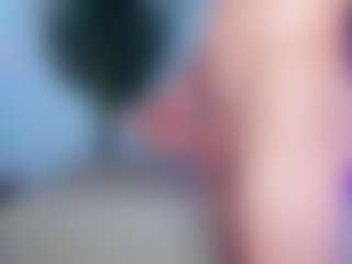 Live cam show with kylie-model - Nipple Piercings on Cam Slut