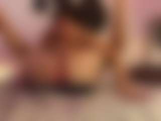 Live cam show with ladycamila - Curvy Small Tits on Uber Horny