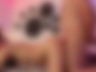 Live cam show with ladycamila - Strip Mature on Camsoda