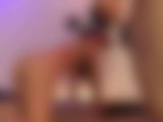 Live cam show with ladycamila - Tease on TeamSkeetLive