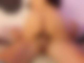 Live cam show with ladycamila - Shaved Pussy on Camsoda Late Night