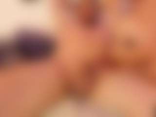 Live cam show with ladycamila - Average on SpunkLive