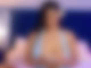Live cam show with MargaretSaunders - Bedroom on Latina Girls