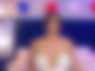 Live cam show with MargaretSaunders - Striptease on Camsoda
