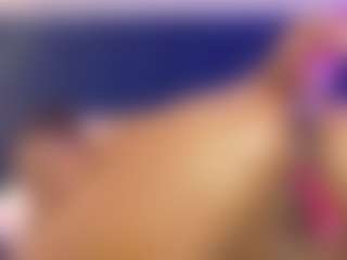 Live cam show with MargaretSaunders - Fingering on luckytryst.com