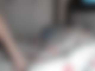 Live cam show with petite-danielle - MILF on crypto-cams