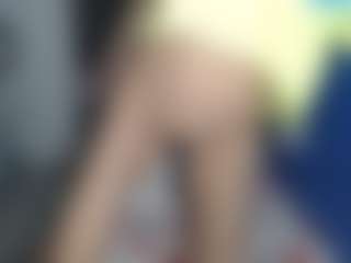 petite-danielle's Live Sex Cam Show