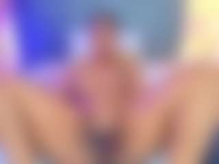 AlisonTravis's Live Sex Cam Show