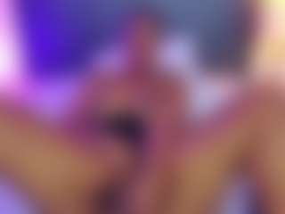 AlisonTravis's Live Sex Cam Show