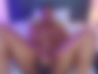 Live cam show with AlisonTravis - Public Curvy on Gym Cam Girls