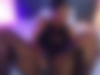 Live cam show with AlisonTravis - Brown Hair on Uber Horny