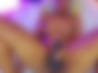 AlisonTravis's Live Sex Cam Show