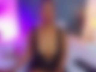 AlisonTravis's Live Sex Cam Show