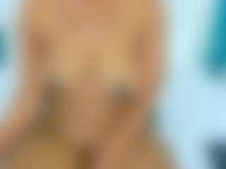 AlisonTravis's Live Sex Cam Show