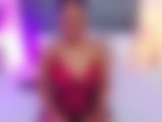 Live cam show with AlisonTravis - Flashing on Milfs Live