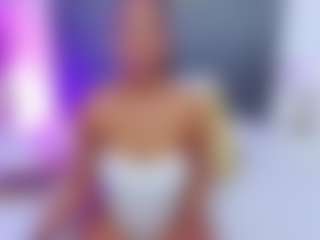 Live cam show with AlisonTravis - Black Dildo on Porn Luv