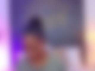 Live cam show with AlisonTravis - Brown Hair on googirlz
