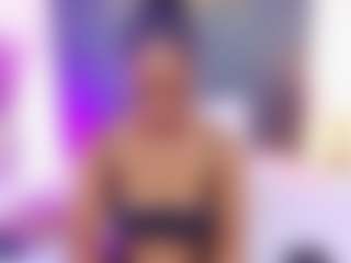 Live cam show with AlisonTravis - Striptease on Milfs Live