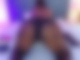 Live cam show with AlisonTravis - Public on Camsoda