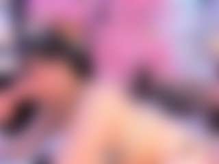 Live cam show with Tessacooper - Average on Milf Play
