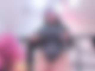 Spettacolo in cam dal vivo con Tessacooper - Erotic Dance su Camsoda