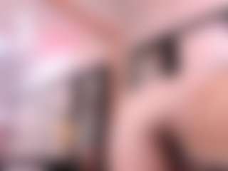 Live cam show with Tessacooper - Pornstar Public on TeamSkeetLive