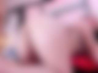 Live cam show with Tessacooper - Striptease Latina on livesuperchat.net