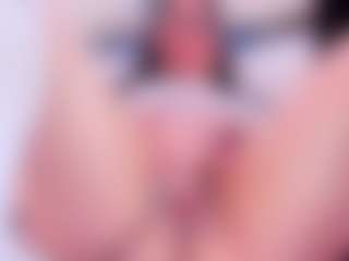 Live cam show with Tessacooper - Public on Camsoda
