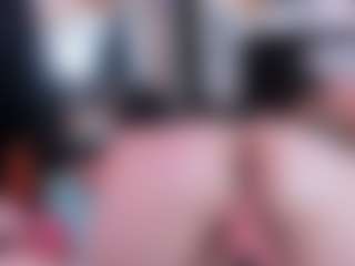 Live cam show with Tessacooper - Shaved Pussy on MyBangCams