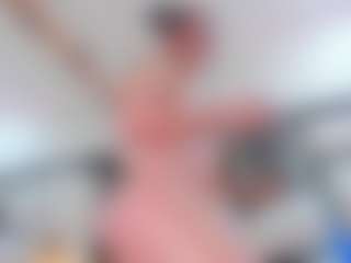 Live cam show with Tessacooper - Facial Piercings on Camming Site