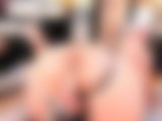 Live cam show with Tessacooper - Average on Strip Flash - Live Sex Shows