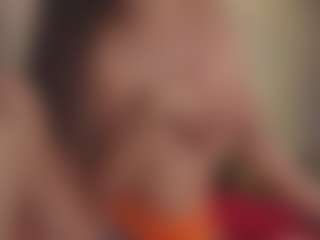 Live cam show with Valthea - New Brown Eyes on Uber Horny