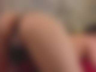 Live cam show with Valthea - Shaved Pussy Teen (18+) on Hubzter Live