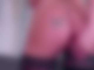 Live cam show with Jessicasky - Green Eyes on makecum.org