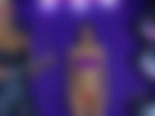 Live cam show with Veronicabdsm - Flashing on studioflirtlive.com