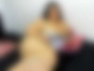 Live cam show with Bora-Lajuana - Hot on friskycurves.com