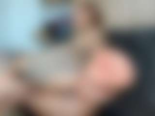Live cam show with dakotastream - Average on Milfs Live