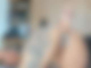 Live cam show with dakotastream - Blonde Hair MILF on Gym Cam Girls