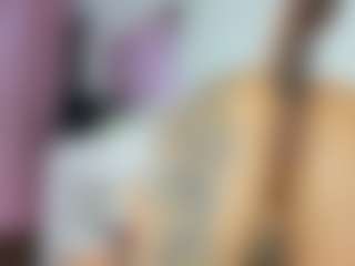 Live cam show with dakotastream - Striptease MILF on mypornchat.com