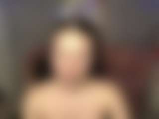 Live cam show with Kilye-Ch - Petite on madthumbs
