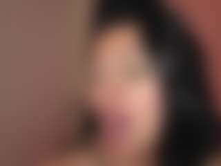 Candela34's Live Sex Cam Show