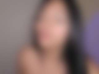 Candela34's Live Sex Cam Show